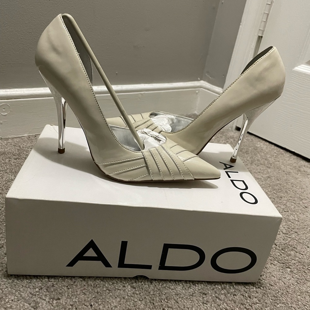Heels - Picture 2 of 4